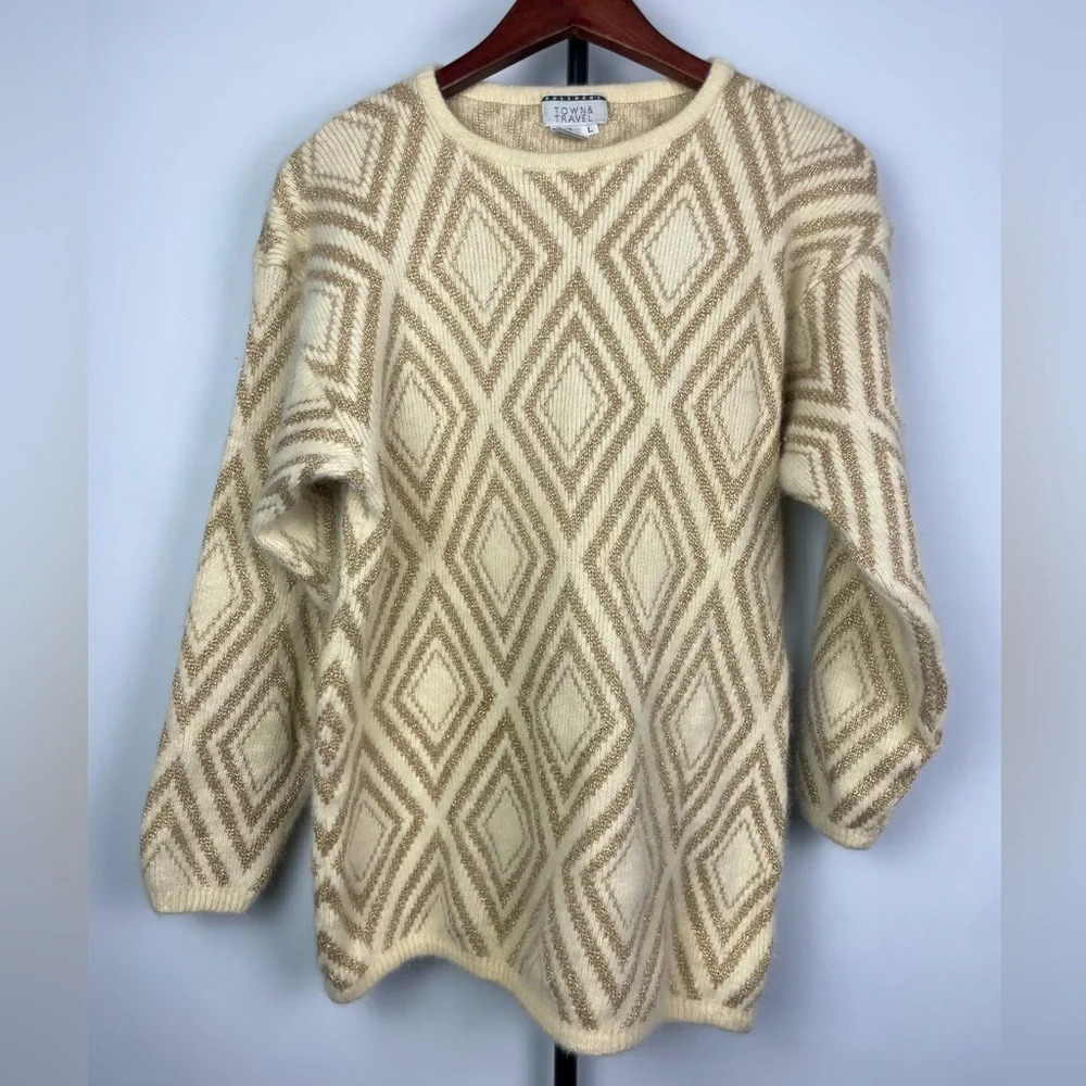 Bullock’s Town &‎ Travel Cream Golden Metallic Diamond Knit Sweater
